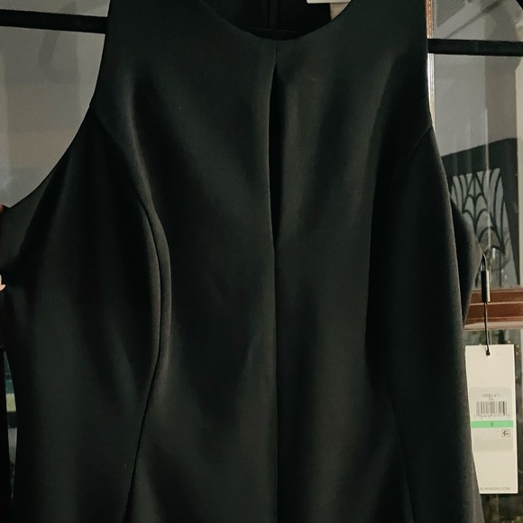 ๐ Semi-Formal Hi-Low Black Dress.
Perfect for Special Events
Size: 8 - Picture 11 of 14